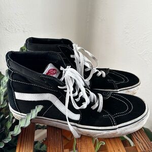 Sk8- Hi Vans